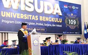 Wisuda Pertama Tahun 2025, Unib Tambah 1.083 Lulusan